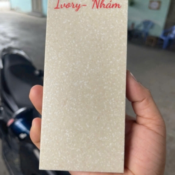 Đá Trắng Sứ Tự Nhiên – Vẻ Đẹp Sang Trọng Cho Mọi Công Trình