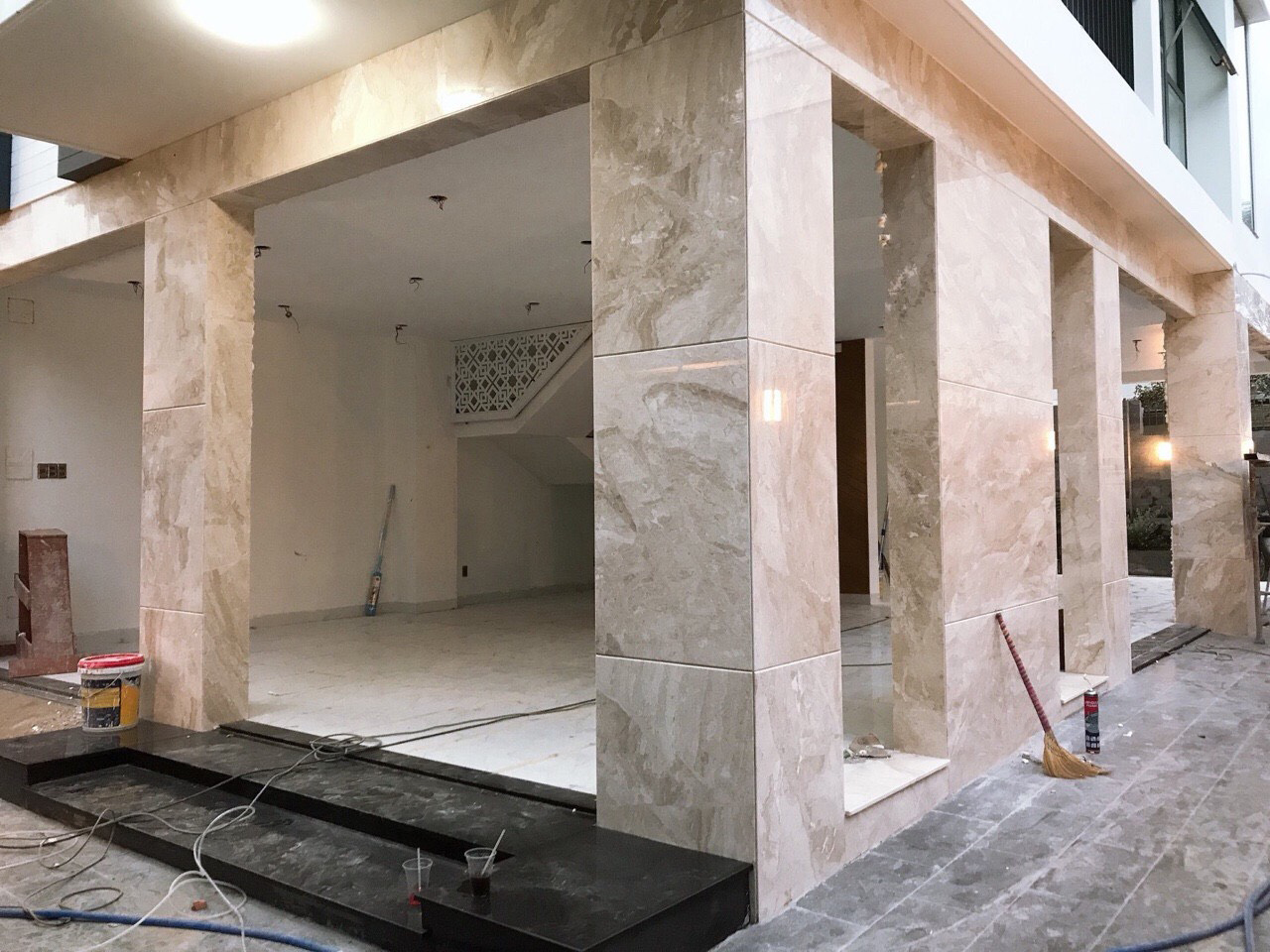 đá granite ốp mặt tiền